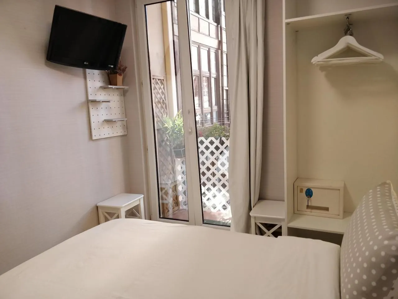 Guest house Pension Easo San Sebastian Spain
